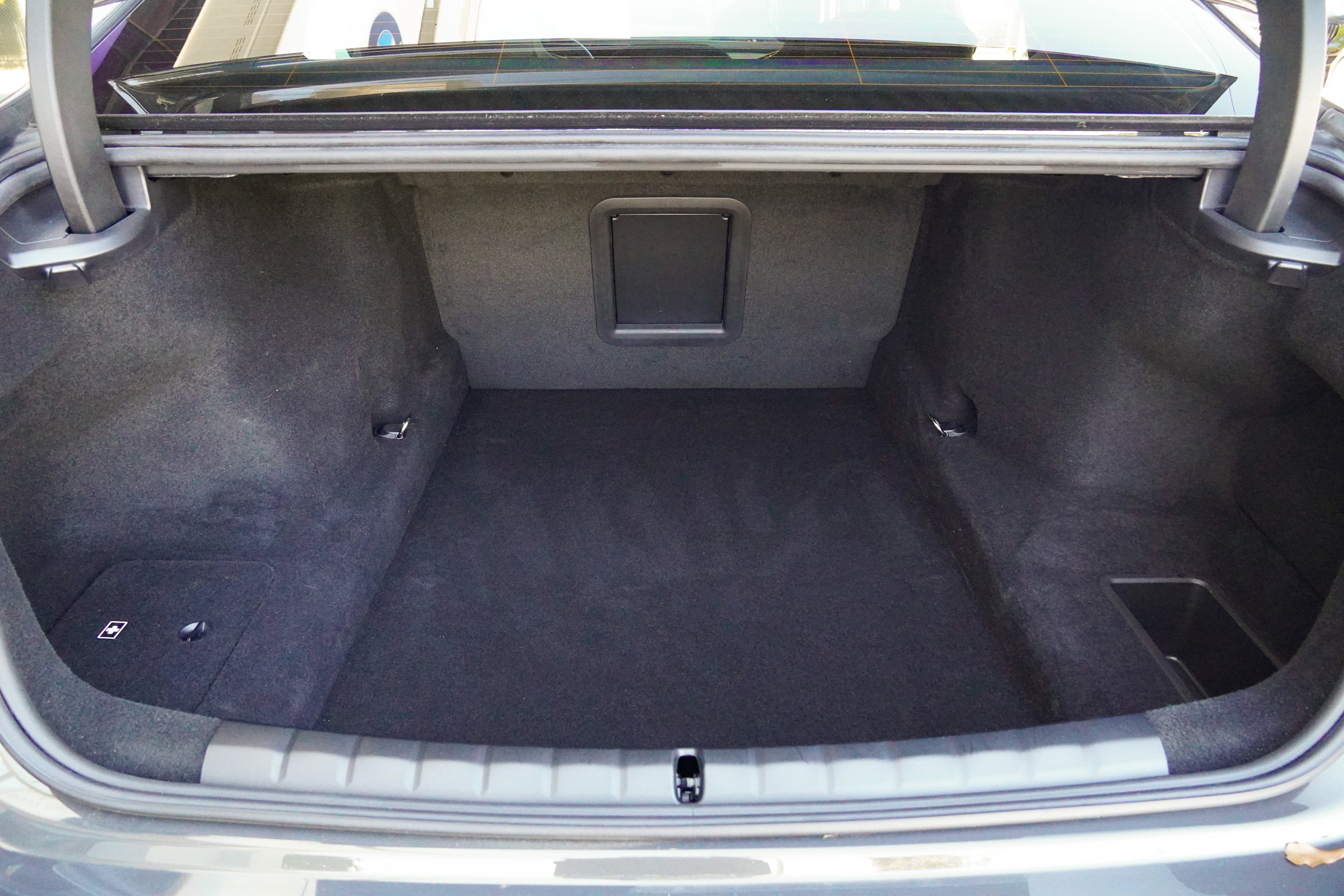 Certified 2024 BMW 740i RWD image 37