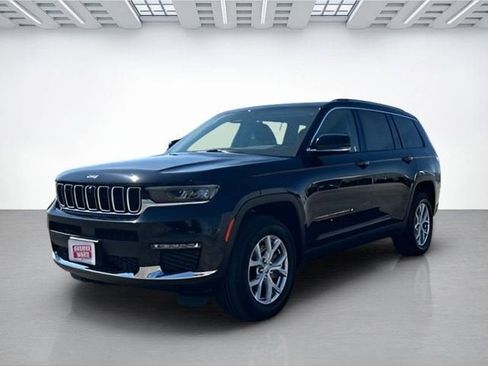 Used 2022 Jeep Grand Cherokee L Limited w/ Luxury Tech Group II image 8