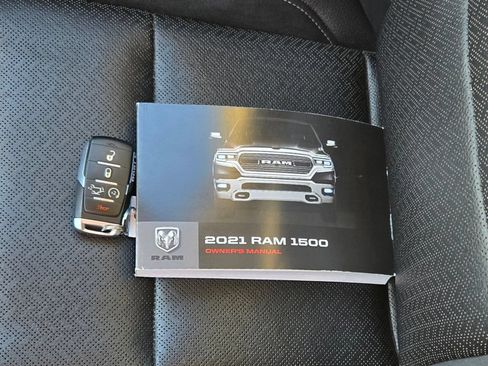 Used 2021 RAM 1500 Laramie AWD/4WD image 12