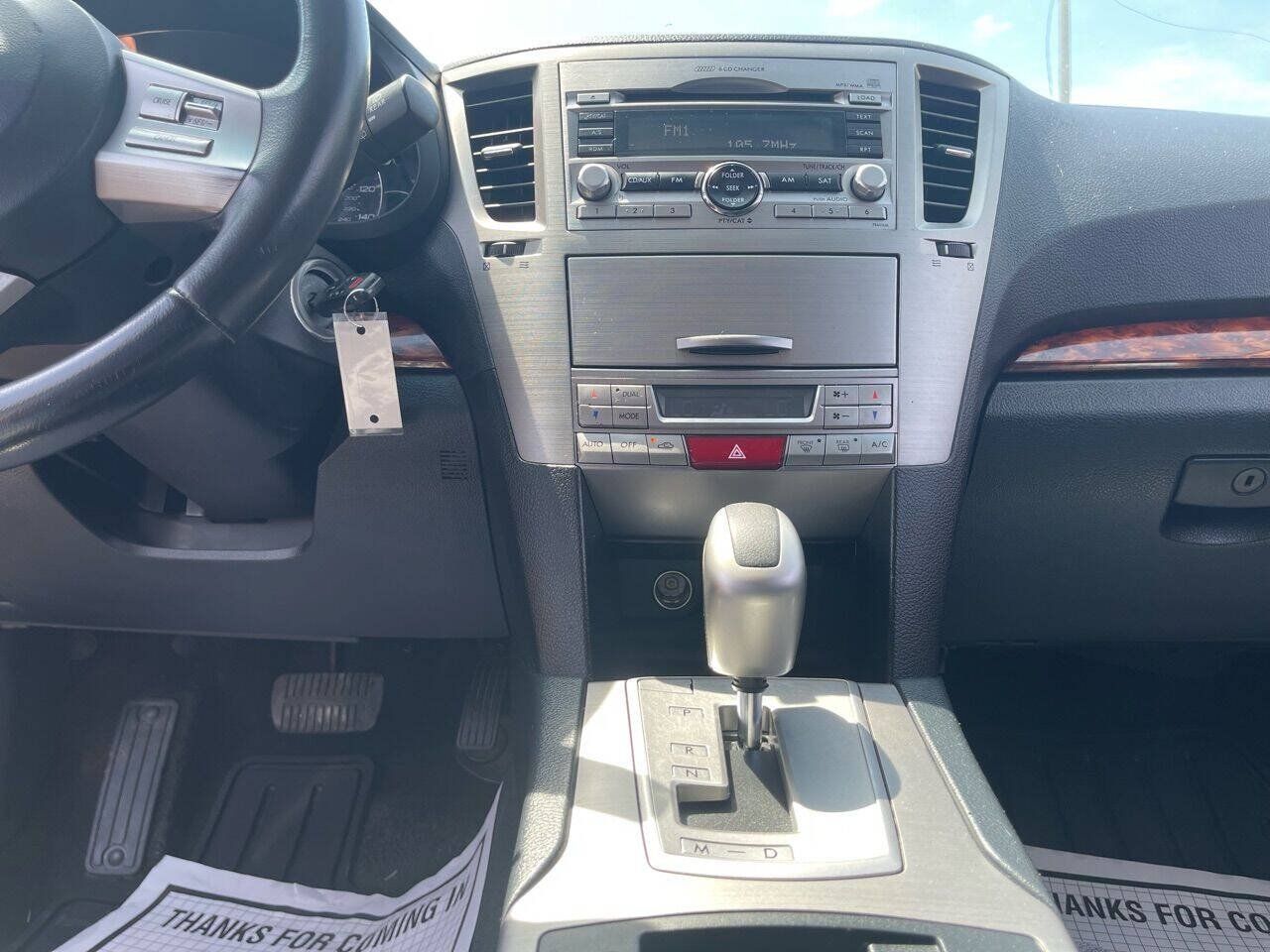 Used 2010 Subaru Outback 2.5i Limited AWD/4WD image 12