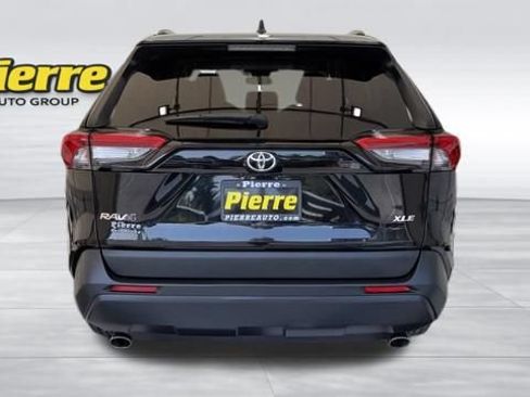 Used 2025 Toyota RAV4 XLE FWD image 3