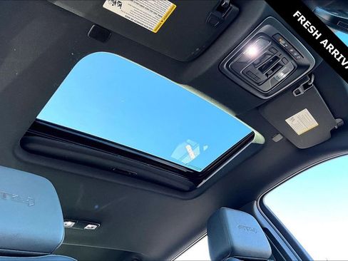 Used 2024 GMC Sierra 2500 AT4 w/ AT4 Premium Plus Package image 27