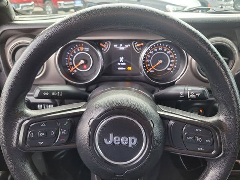 Used 2020 Jeep Gladiator Sport image 24