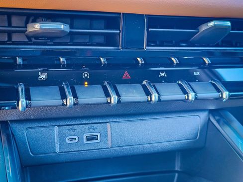 New 2026 GMC Canyon AT4 image 27