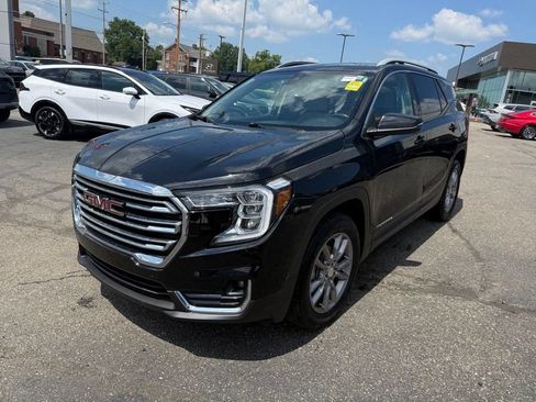 Used 2022 GMC Terrain SLT AWD/4WD image 3