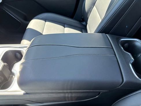 New 2026 GMC Acadia Elevation w/ Elevation Premium Package FWD image 33