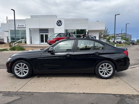 Used 2018 BMW 320i xDrive Sedan AWD/4WD image 2