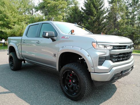 Used 2025 Chevrolet Silverado 1500 RST AWD/4WD image 3