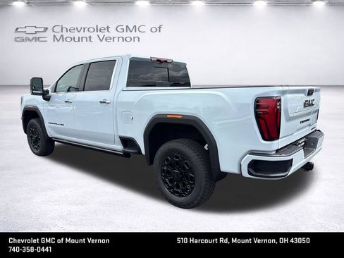 New 2026 GMC Sierra 2500 Denali Ultimate AWD/4WD image 3