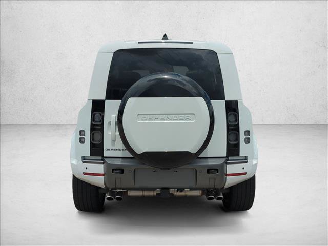 Used 2025 Land Rover Defender 110 V8 AWD/4WD image 7