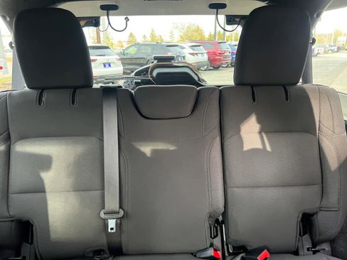 Used 2022 Jeep Wrangler Unlimited Willys image 27