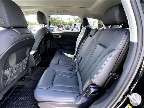 Used 2023 Audi Q7 3.0T Prestige w/ Prestige Package image 17