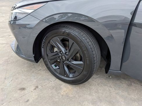 Used 2023 Hyundai Elantra SEL image 36