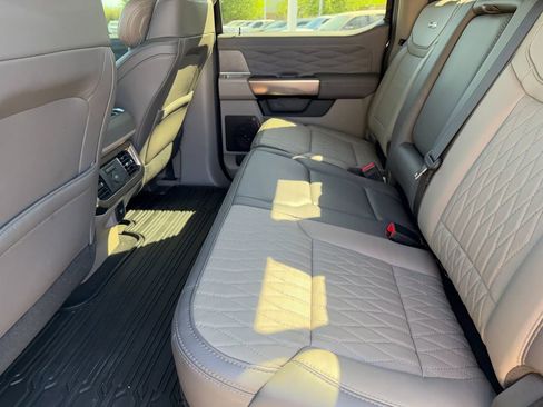 Used 2026 Ford F450 Platinum w/ Platinum Plus Package AWD/4WD image 27