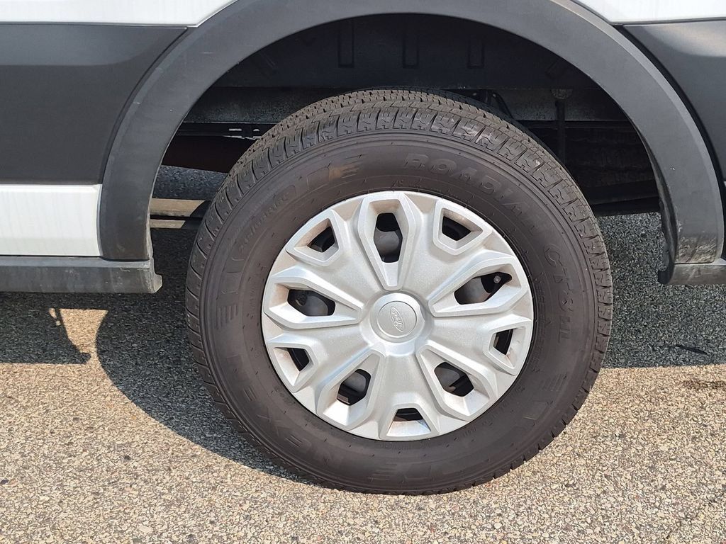 Used 2023 Ford Transit 350 XLT RWD image 11