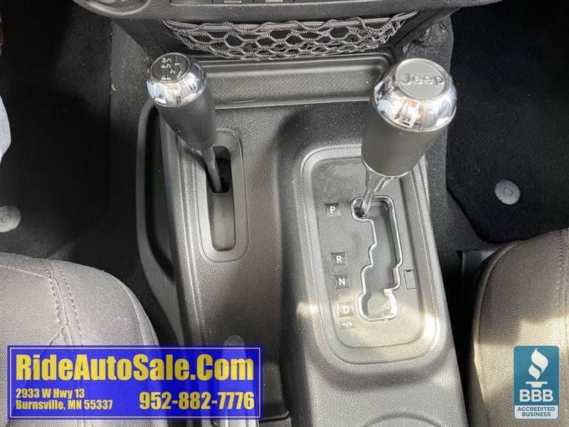 Used 2014 Jeep Wrangler Unlimited Sport w/ Quick Order Package 24S AWD/4WD image 19