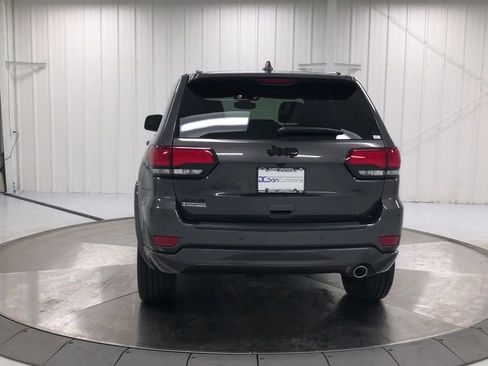 Used 2019 Jeep Grand Cherokee Altitude AWD/4WD image 7