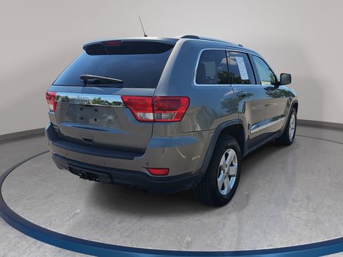 Used 2011 Jeep Grand Cherokee Laredo RWD image 5