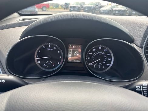 Used 2017 Hyundai Santa Fe SE FWD image 27