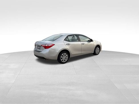 Used 2016 Toyota Corolla LE image 5