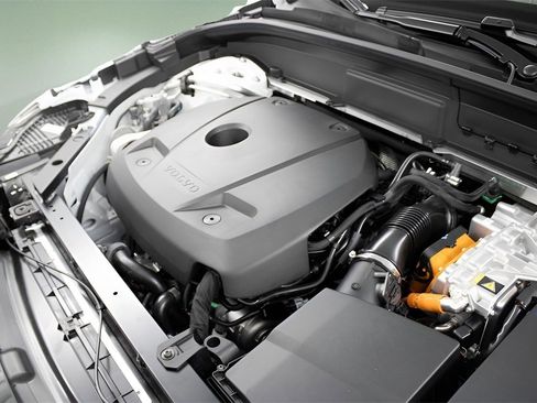 New 2025 Volvo XC60 T8 Plus w/ Protection Package Premier image 14