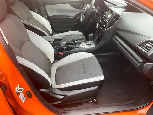 Used 2019 Subaru Crosstrek 2.0i AWD/4WD image 29
