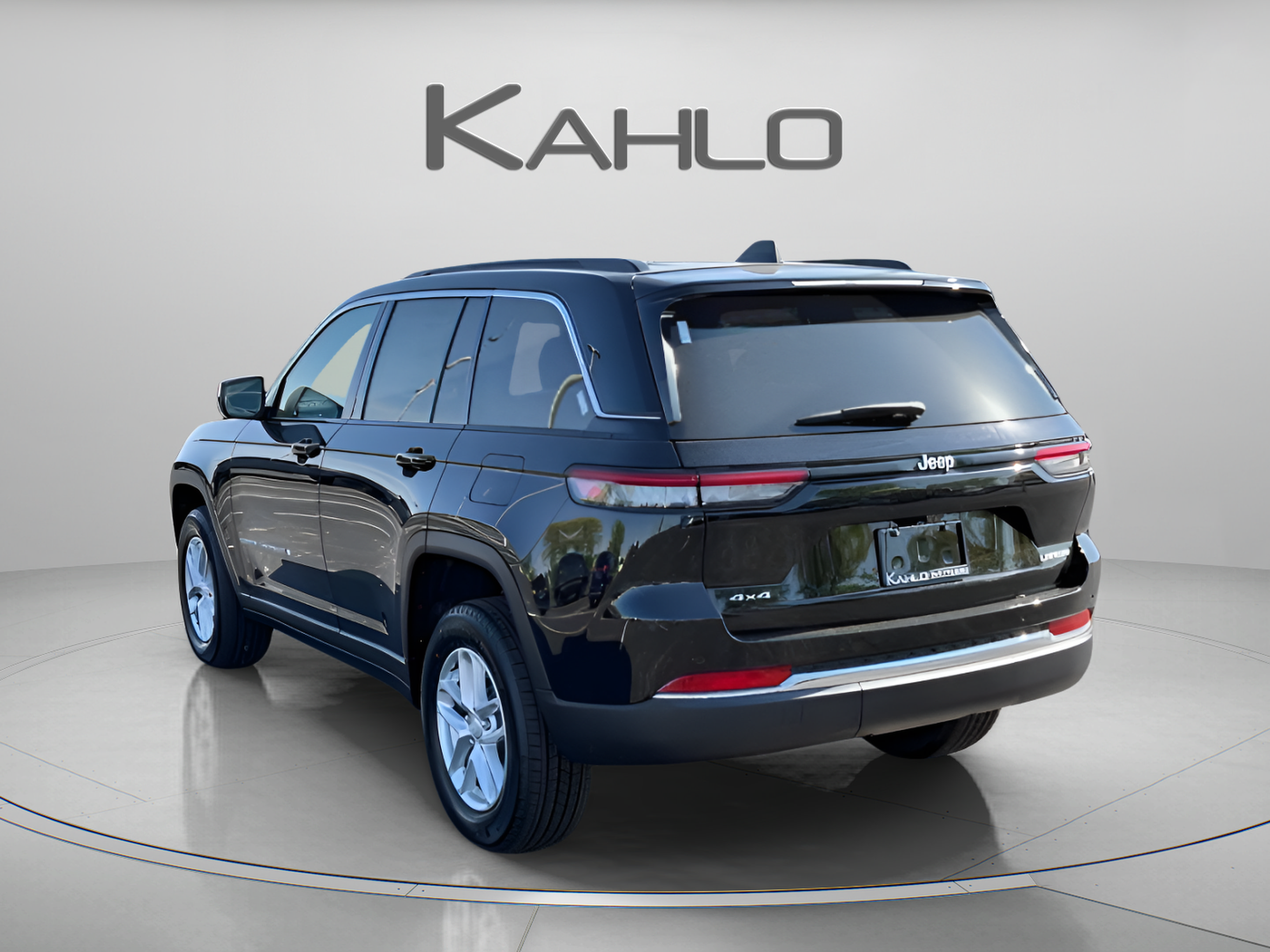 New 2026 Jeep Grand Cherokee Laredo AWD/4WD image 2