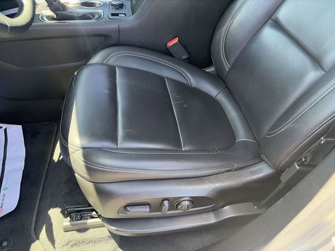 Used 2023 Chevrolet Traverse LT AWD/4WD image 12