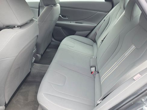 Used 2024 Hyundai Elantra SEL FWD image 15