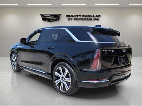 New 2025 Cadillac Escalade IQ Luxury 2 image 3