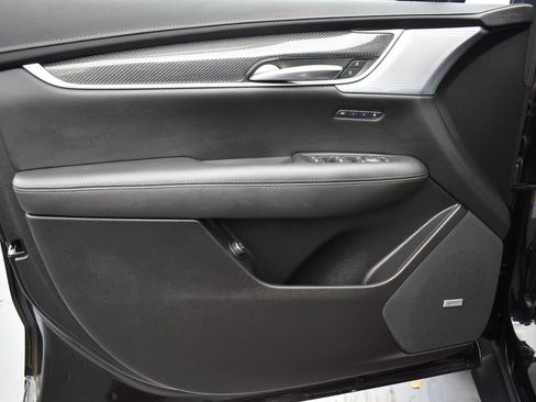 Certified 2024 Cadillac XT5 Sportv w/ LPO, Red Accent Package image 9