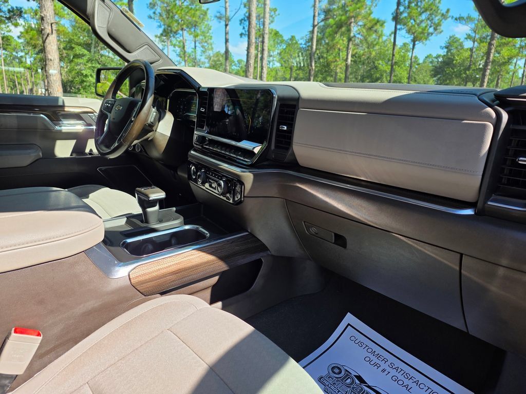Used 2023 Chevrolet Silverado 1500 LT w/ Protection Package RWD image 24
