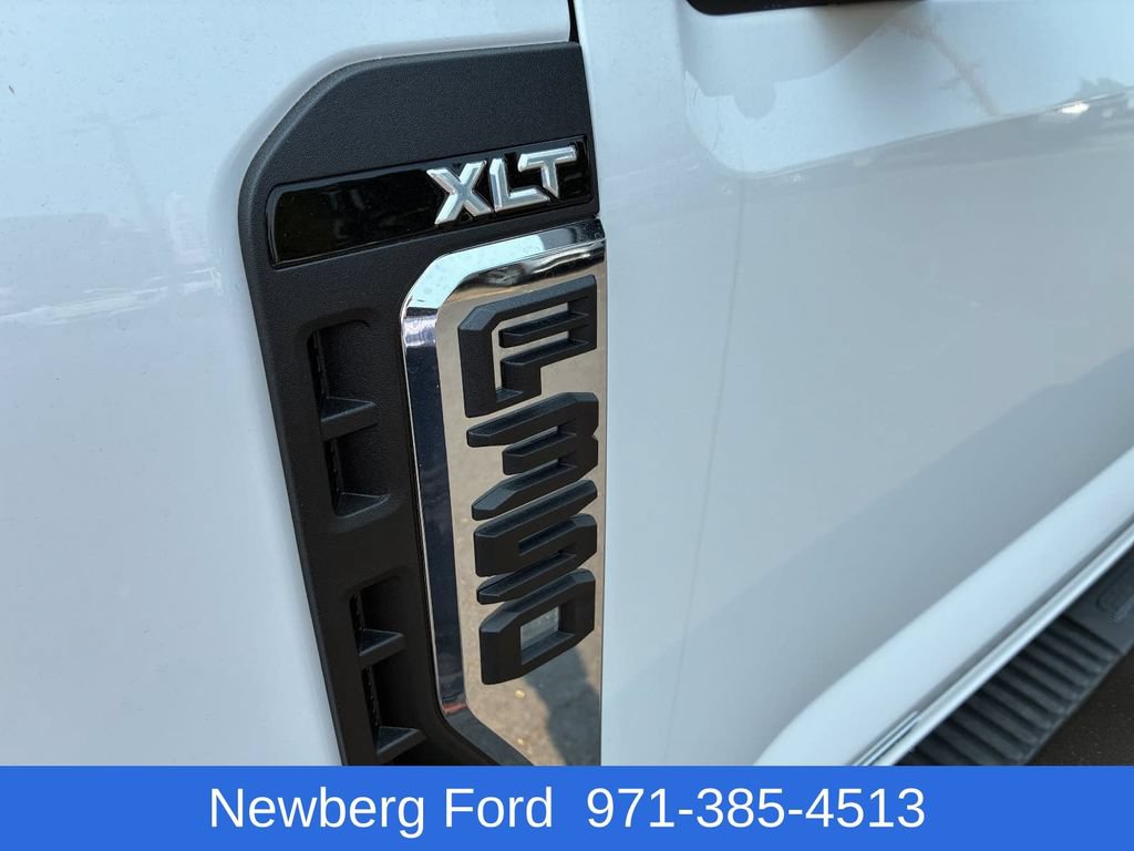 Used 2023 Ford F350 XLT w/ FX4 Off-Road Package AWD/4WD image 11