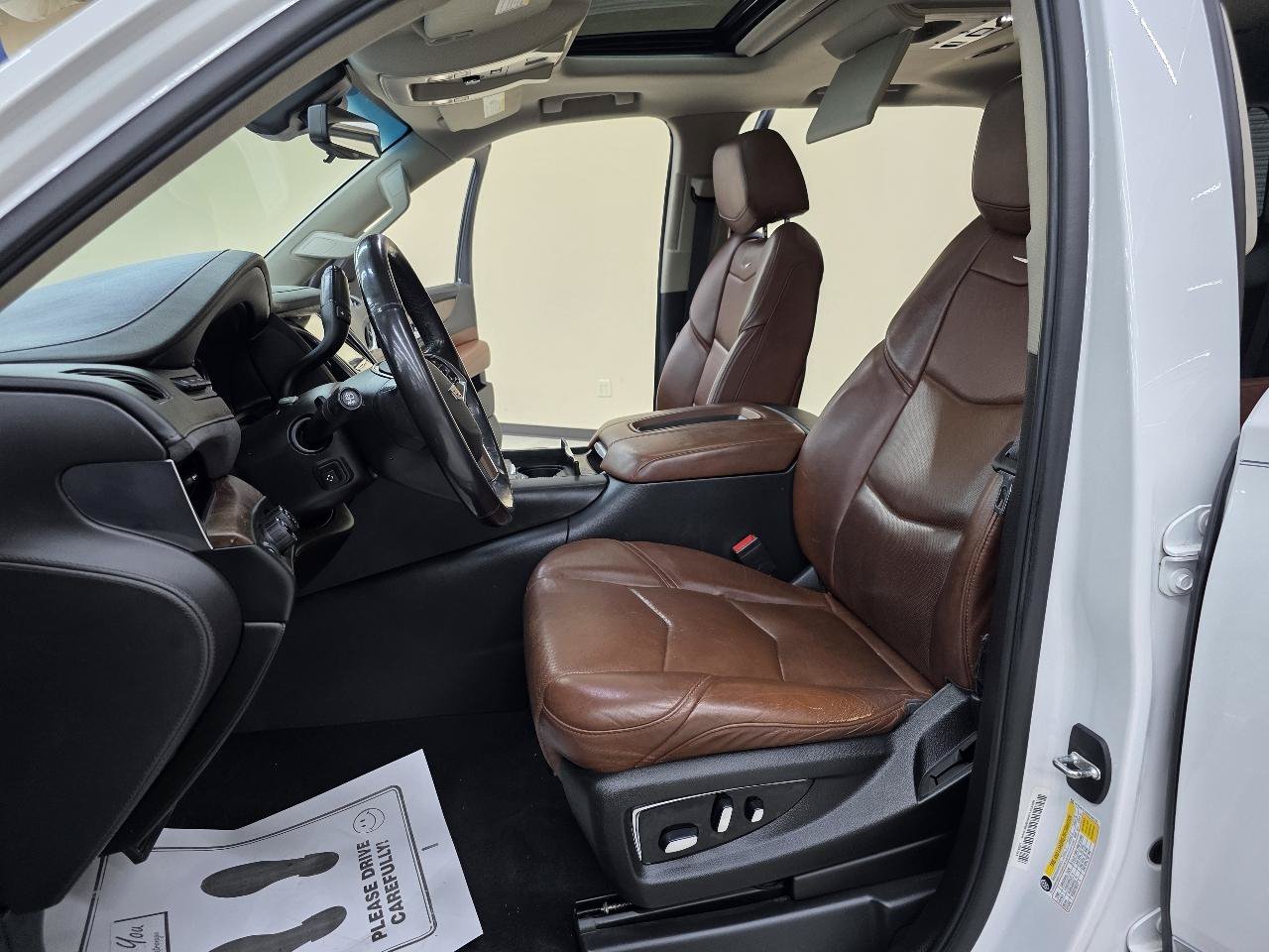 Used 2019 Cadillac Escalade Premium Luxury AWD/4WD image 19