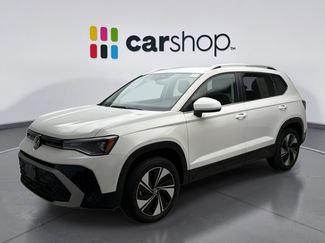 Used 2025 Volkswagen Taos SE video 1