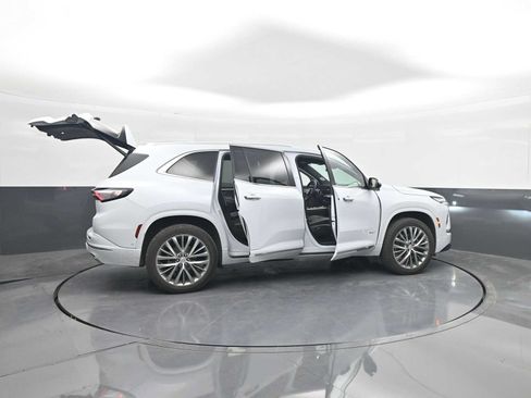 Used 2026 Buick Enclave Avenir w/ Super Cruise Package AWD/4WD image 52