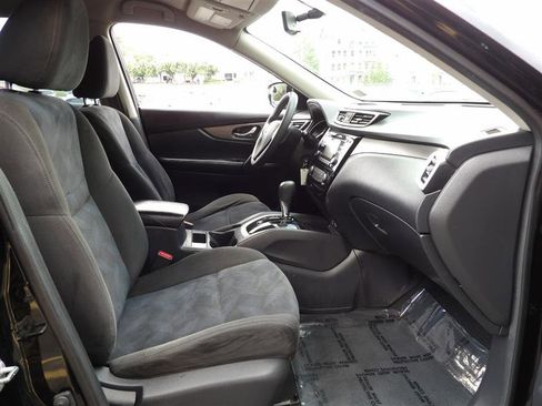 Used 2015 Nissan Rogue S image 14