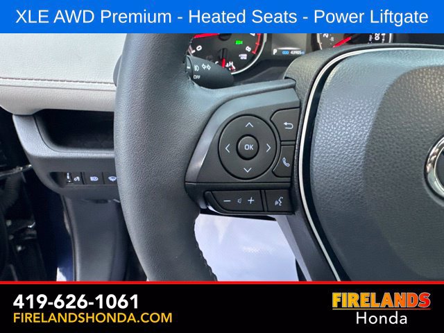 Used 2022 Toyota RAV4 XLE Premium AWD/4WD image 19