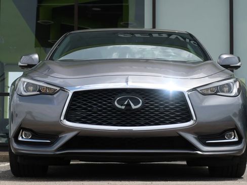Used 2021 INFINITI Q60 3.0t Luxe w/ Essential Package image 3