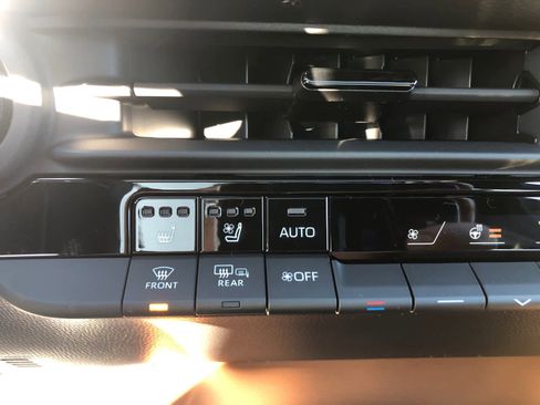 New 2026 Toyota Crown Signia Limited image 16