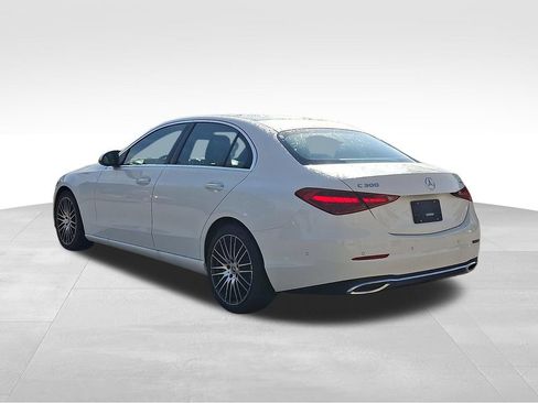 Used 2025 Mercedes-Benz C 300 4MATIC Sedan image 4