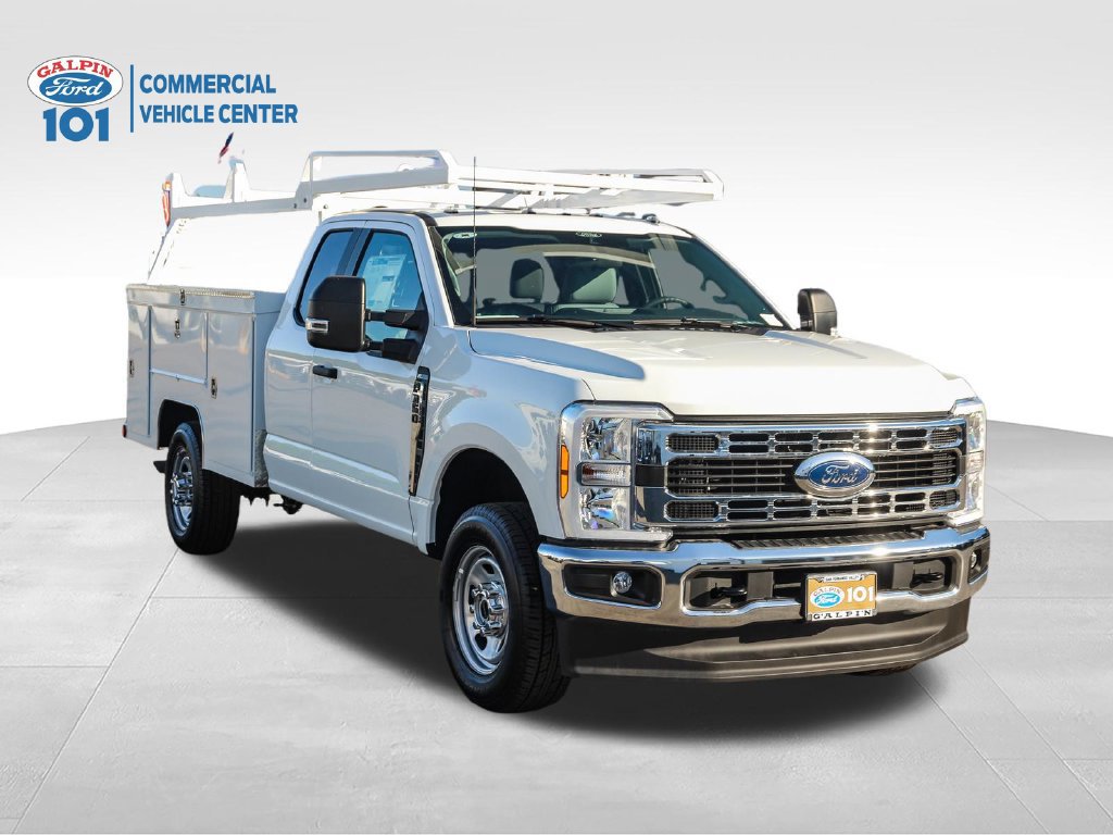New 2025 Ford F350 XL w/ XL Chrome Package AWD/4WD image 3