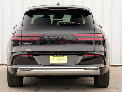 Used 2024 Genesis Electrified GV70 Advanced image 10