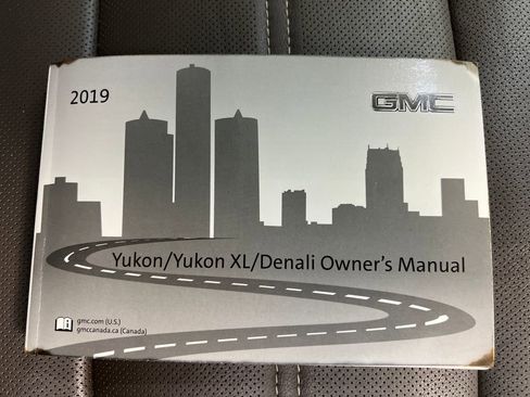 Used 2019 GMC Yukon Denali w/ Denali Ultimate Package AWD/4WD image 32