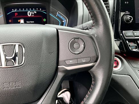 Used 2024 Honda Odyssey Sport image 18