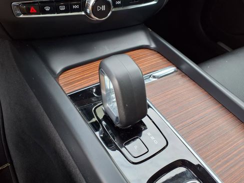 Certified 2025 Volvo S60 B5 Plus image 24