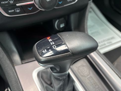 Used 2023 Dodge Charger SXT RWD image 33