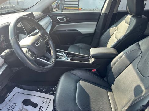 Used 2022 Jeep Compass Limited image 9