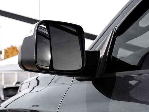 Used 2018 RAM 2500 Tradesman w/ Chrome Appearance Group image 40