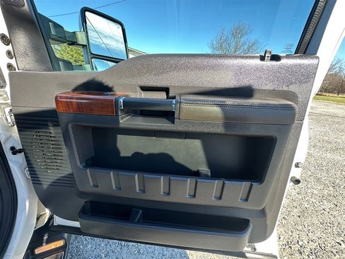 Used 2015 Ford F250 King Ranch image 30